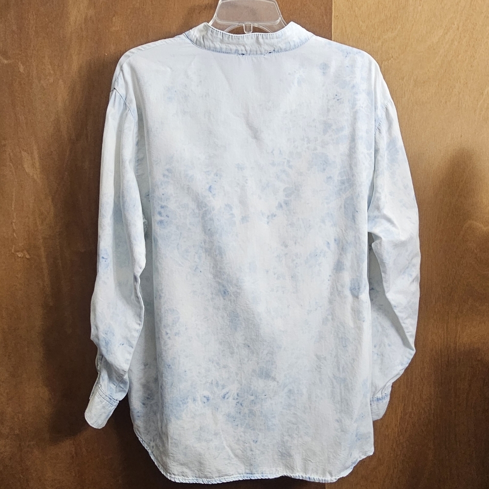 Bandolino Womens Large button down Acid Wash Shirt Top Blouse Cotton white blue - Picture 7 of 9